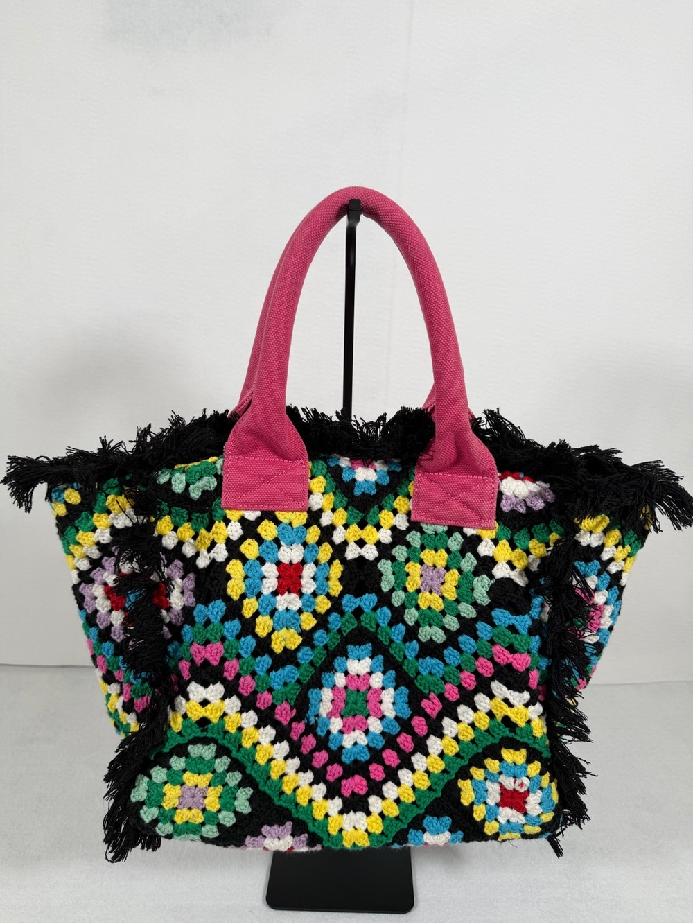 Saint Brarths Pink-Accent Crochet Tote Bag - Picture 4 of 9